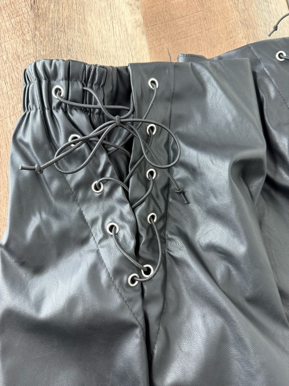 JOLIE & JOY BY FCT WITH LOVE New Black Faux Leather High Rise Shorts Lace Up XL - Picture 3 of 9